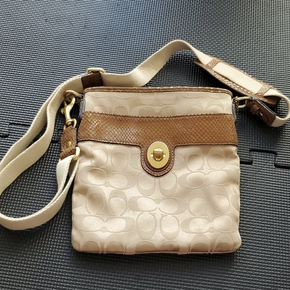 Crossbody Bag - Picture 1 of 4